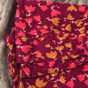 Brand New TC2 LuLaRoe Legging SOLD